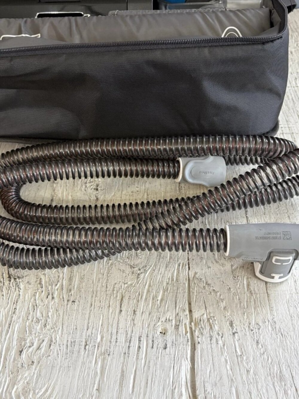 ResMedAir Sense 10 C Pap Machine with Grey Padded Carrying Case Only Used 24 Hr - Picture 3 of 16